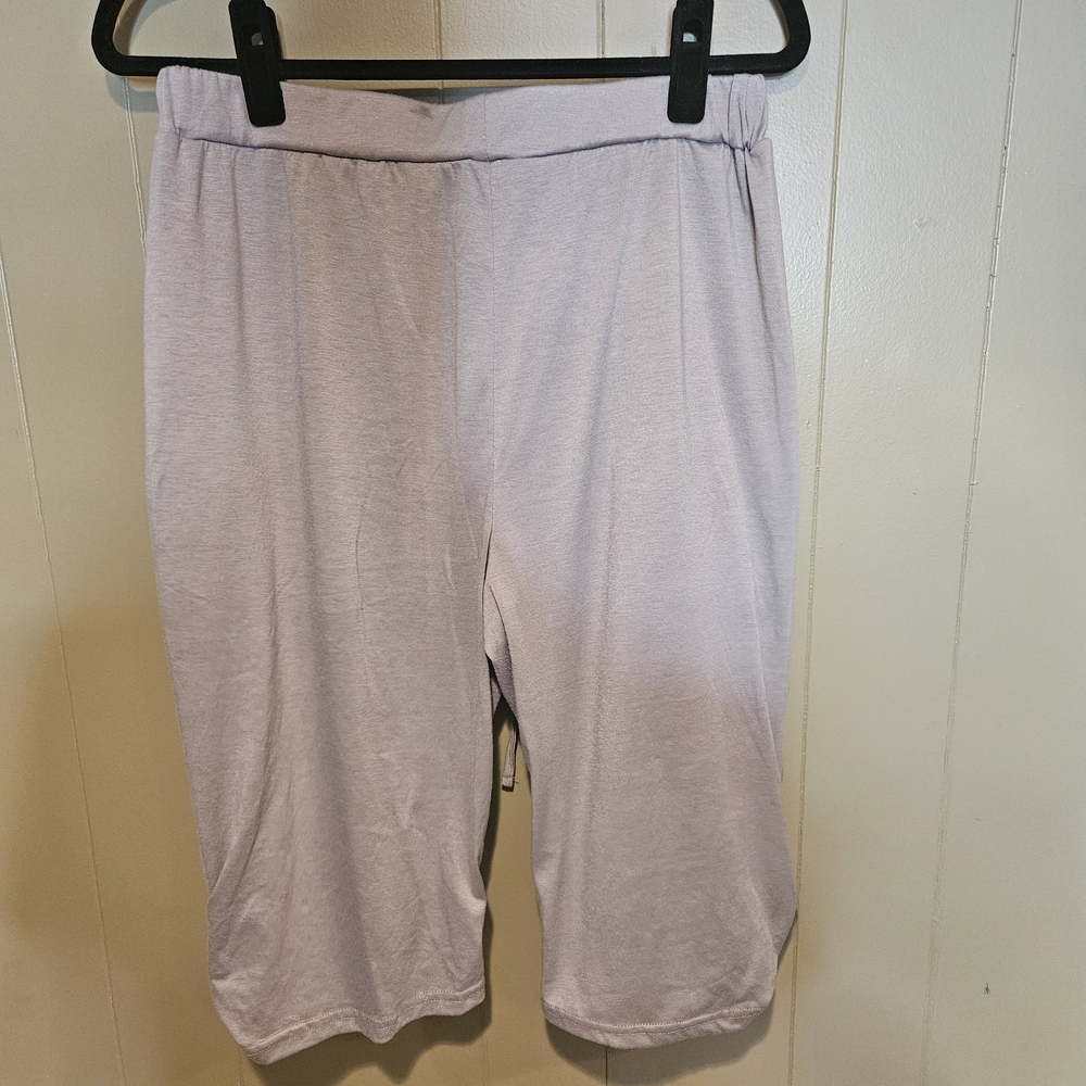 Women’s Light Gray Moto Capri Joggers | Size XL, Stretch - Picture 3 of 5